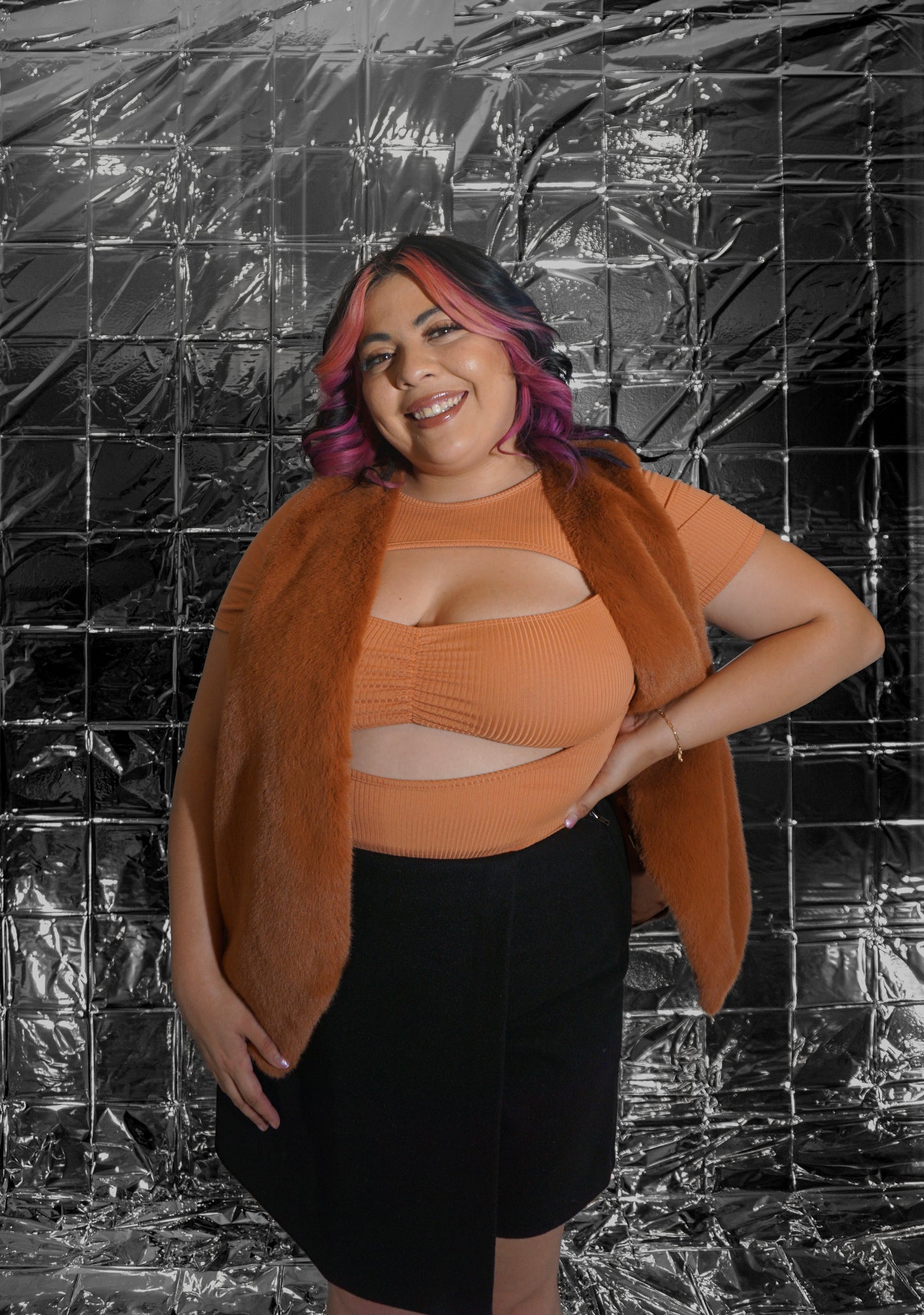 Cinnamon Faux Fur Vest Curve